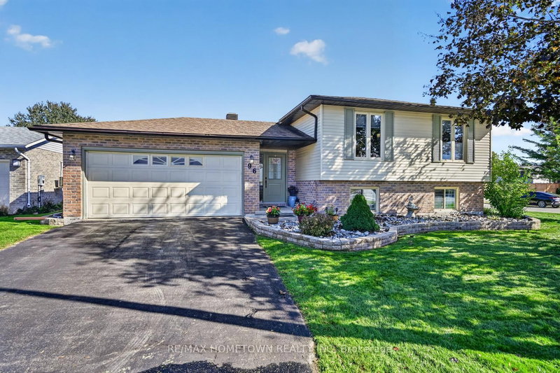 96 Cambridge Cres photo 3
