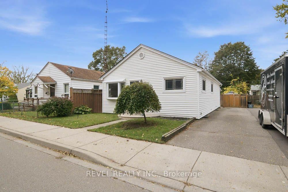 69 Sixth Avenue • Brantford, ON photo 7