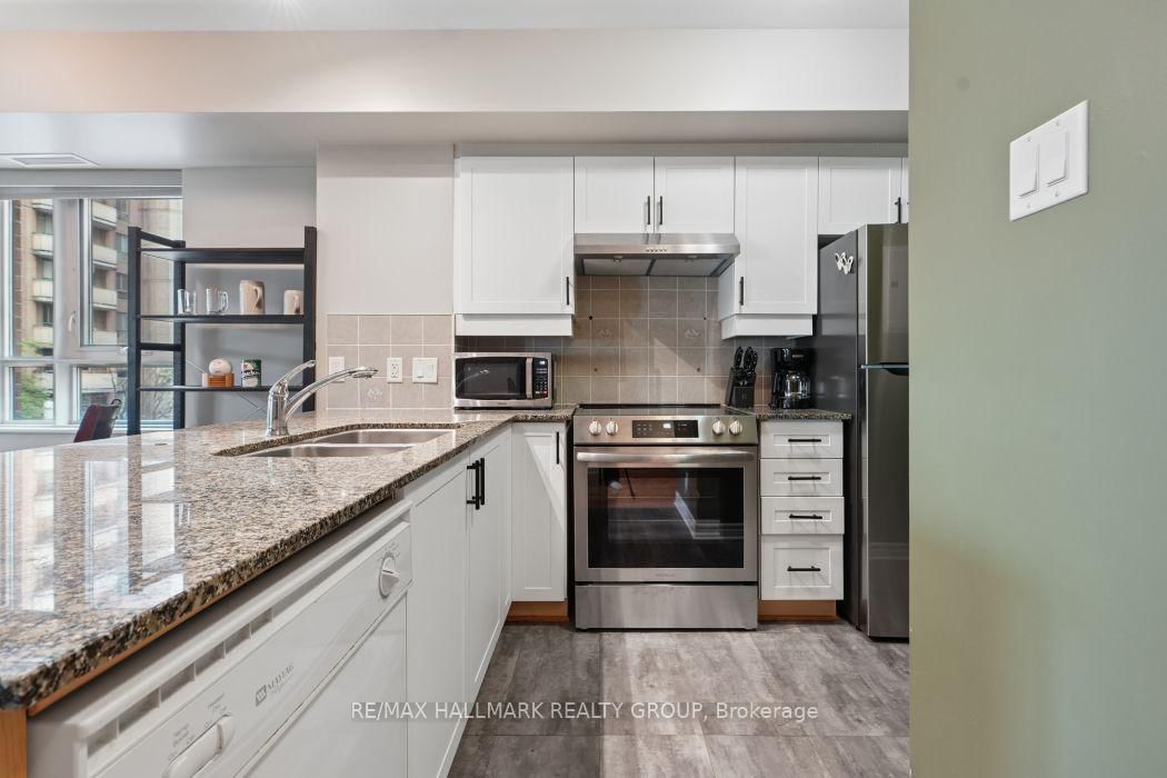 302-445 Laurier Ave, Ottawa, view 7