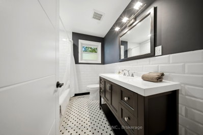 20 Doreen Court • Hamilton, ON photo 9