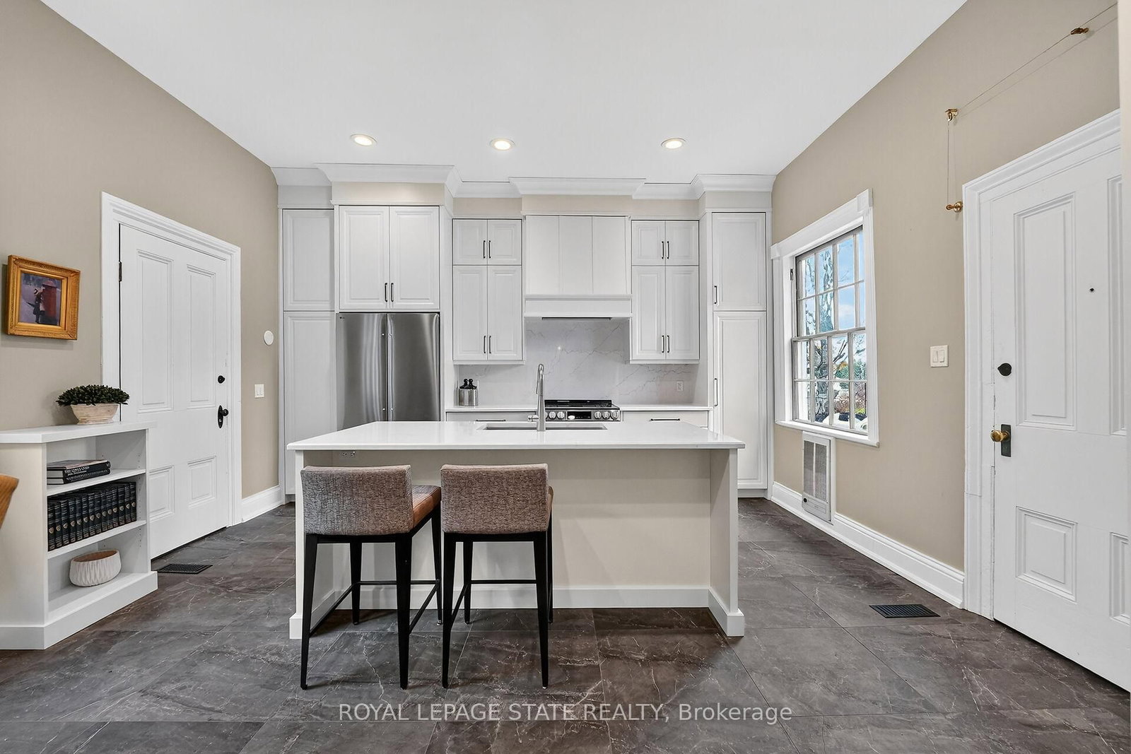 262 Main Street W • Grimsby, ON photo 17