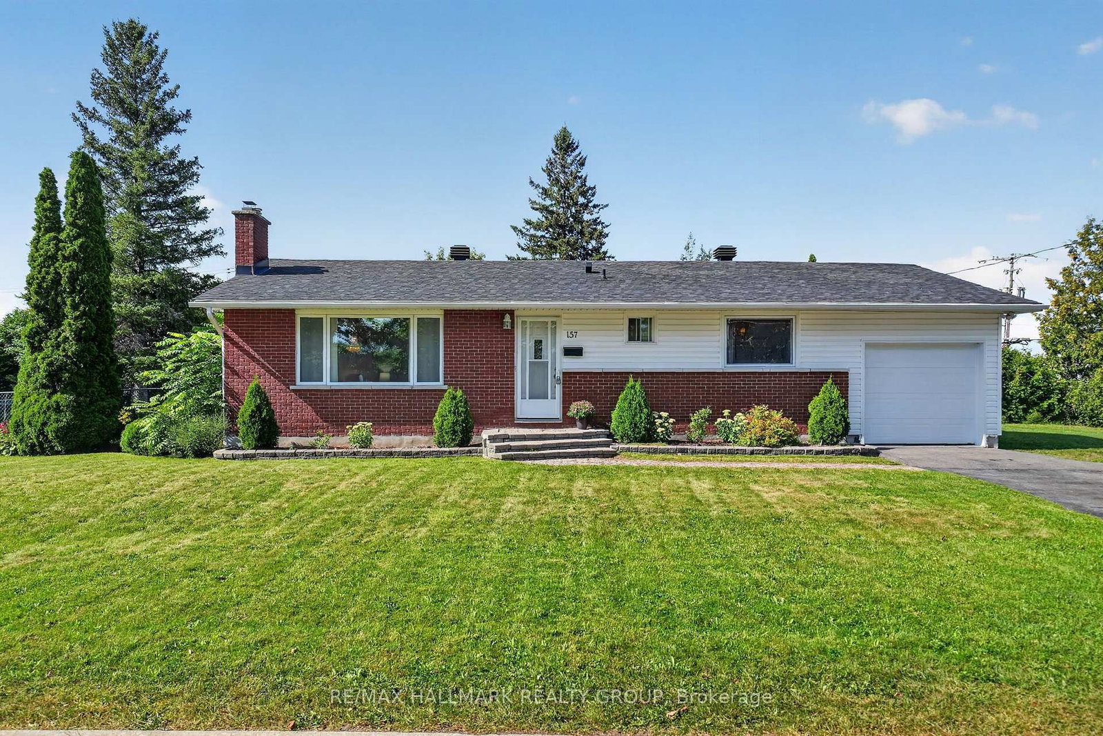 157 Lacroix Avenue • Gloucester, ON photo 1