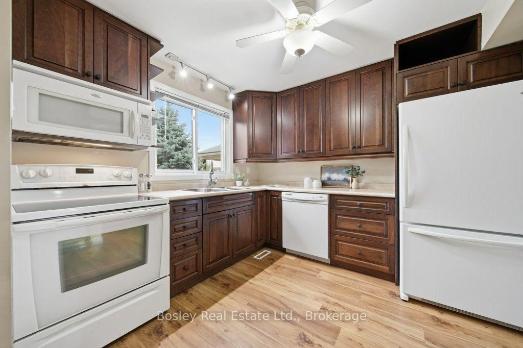 255 Northlake Drive • #Unit 28 • Waterloo, ON photo 3