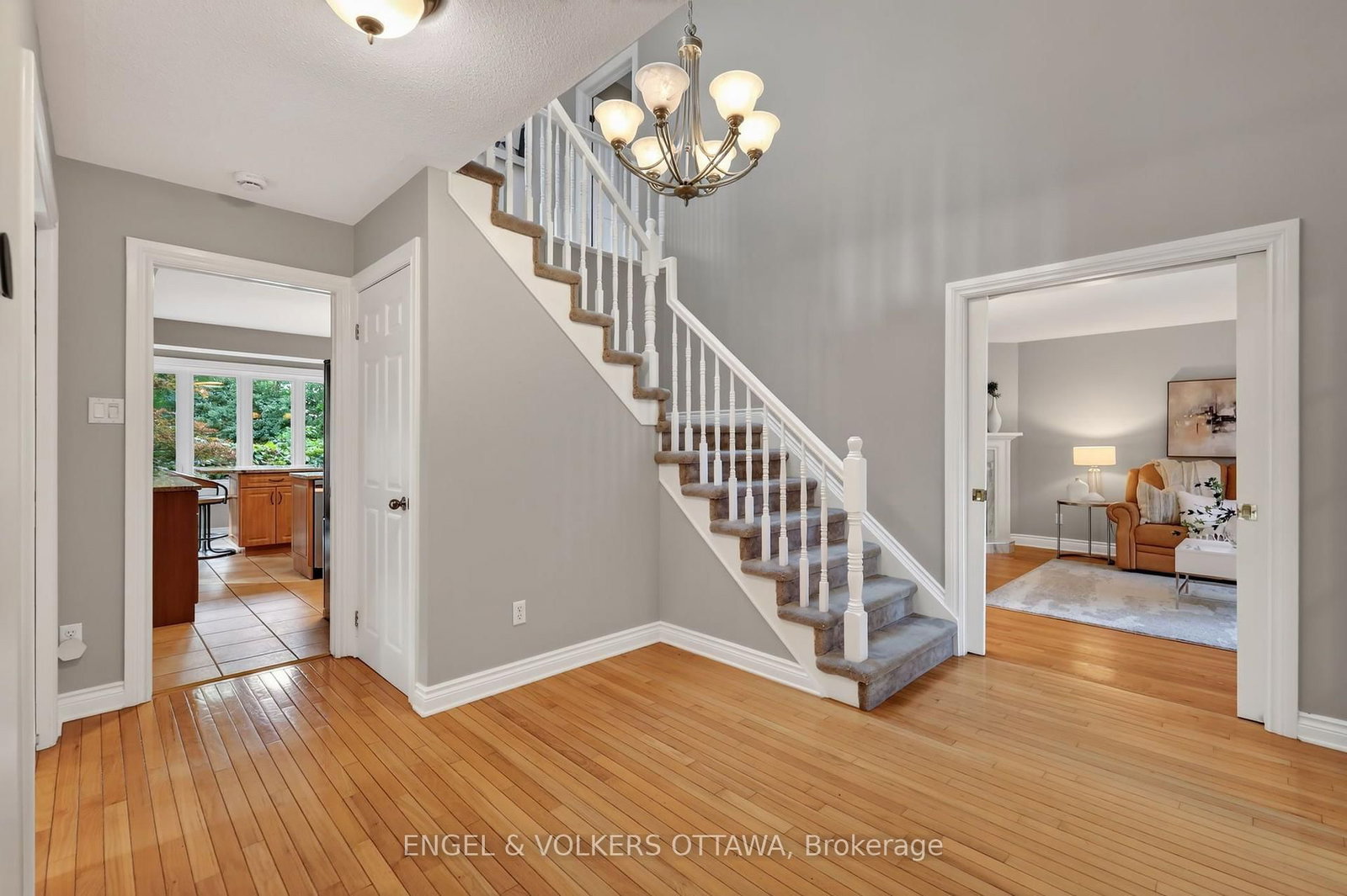 2106 Lamira St, Ottawa, view 4