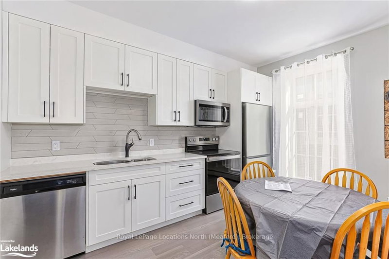 51-A NELSON St W photo 2