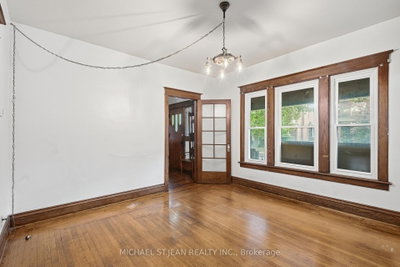 58 Connaught Avenue S • Hamilton, ON photo 8