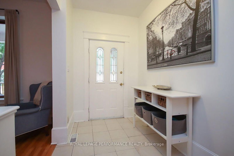49 Bayswater Ave photo 4