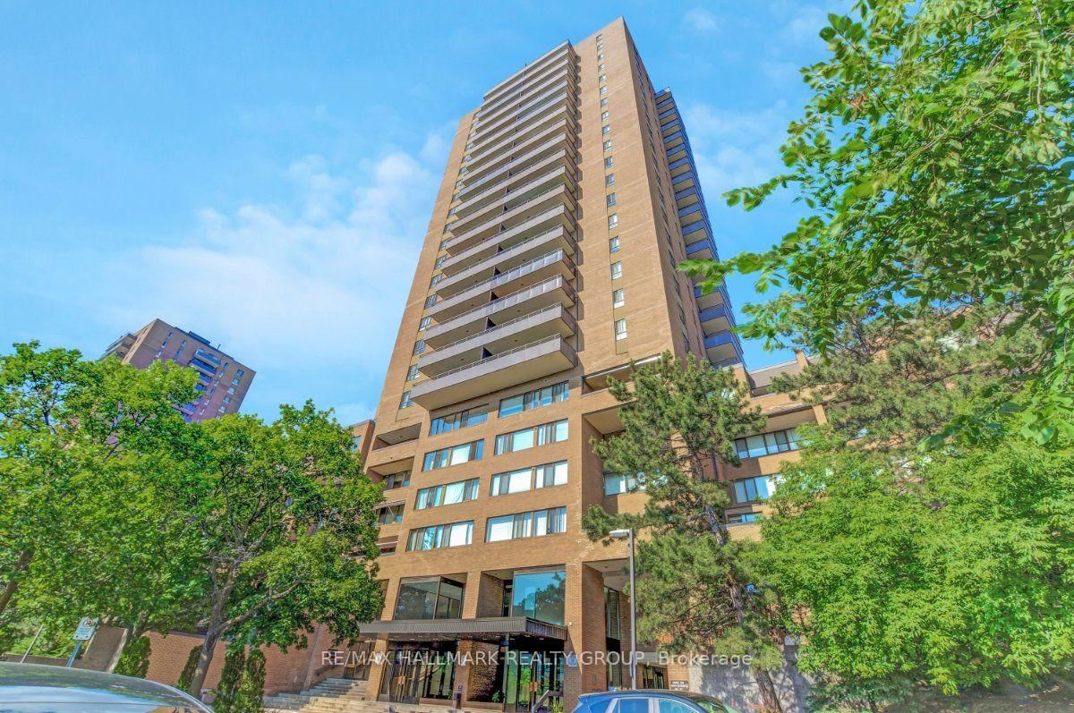 515 St Laurent Boulevard, Unit 810
