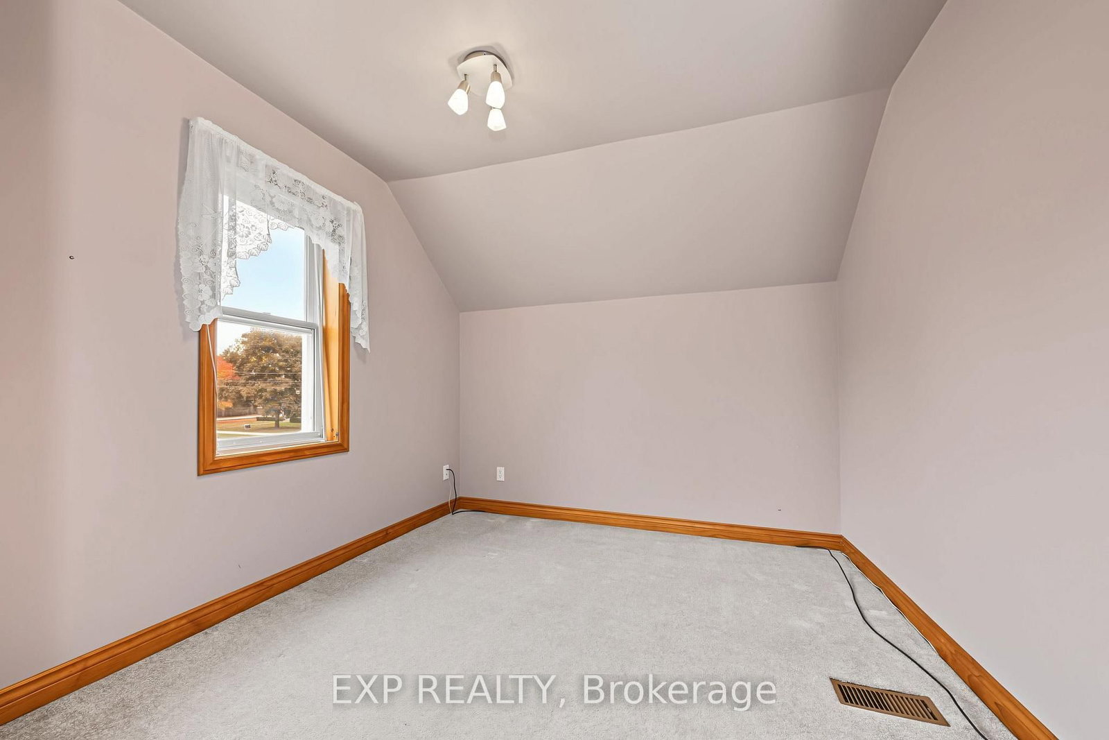 455 Simcoe Street • Warwick, ON photo 30
