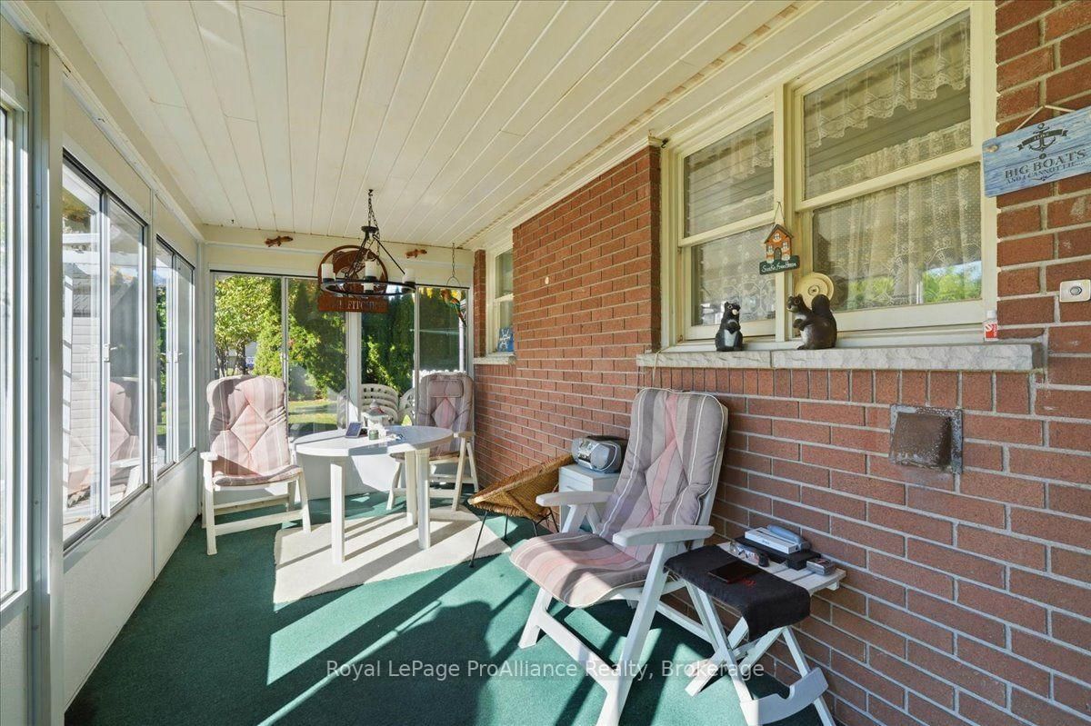 9 Parkview Heights • Quinte West, ON photo 43