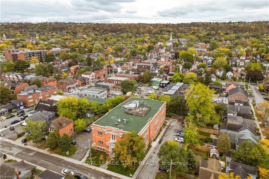 357 Hunter Street W • #13 • Hamilton, ON photo 32