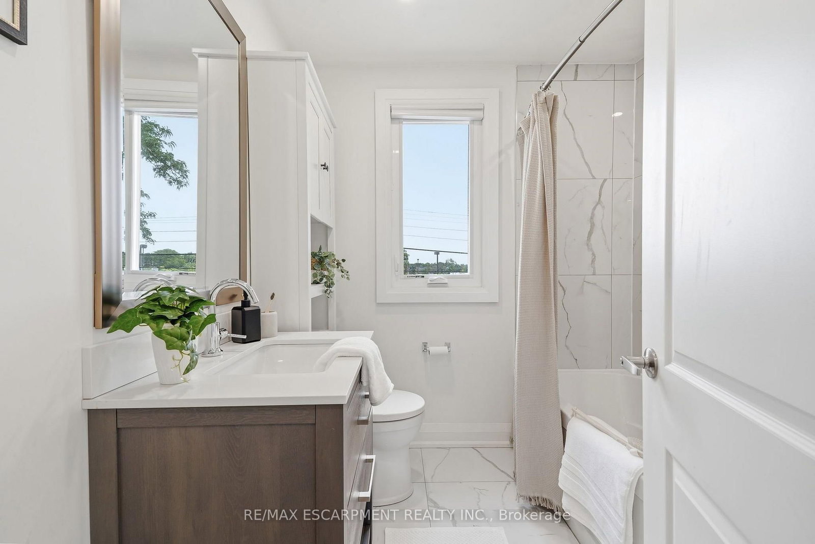 117 West 5th Street • Hamilton, ON photo 21