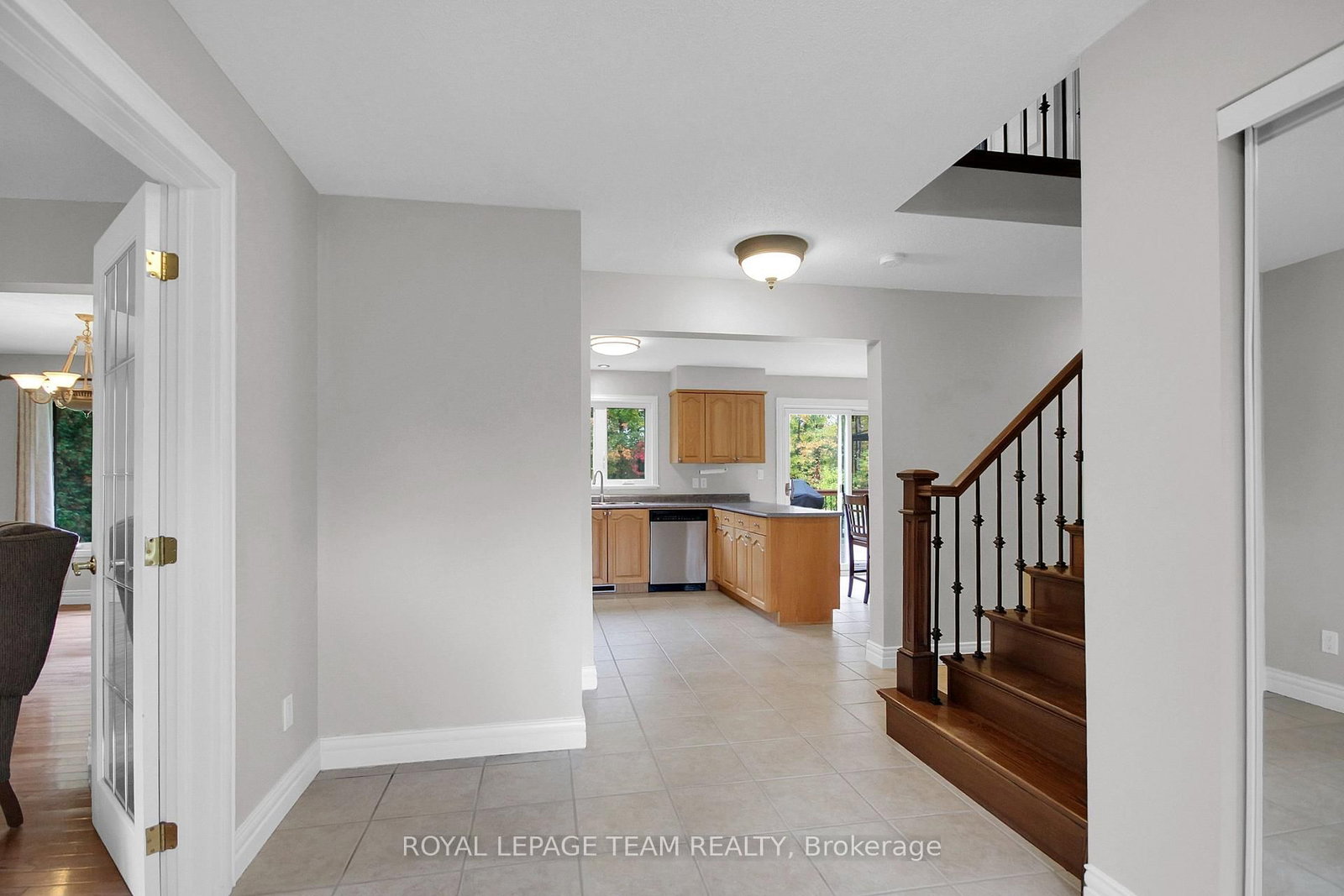 7089 Bush Drive • Ottawa, ON photo 3