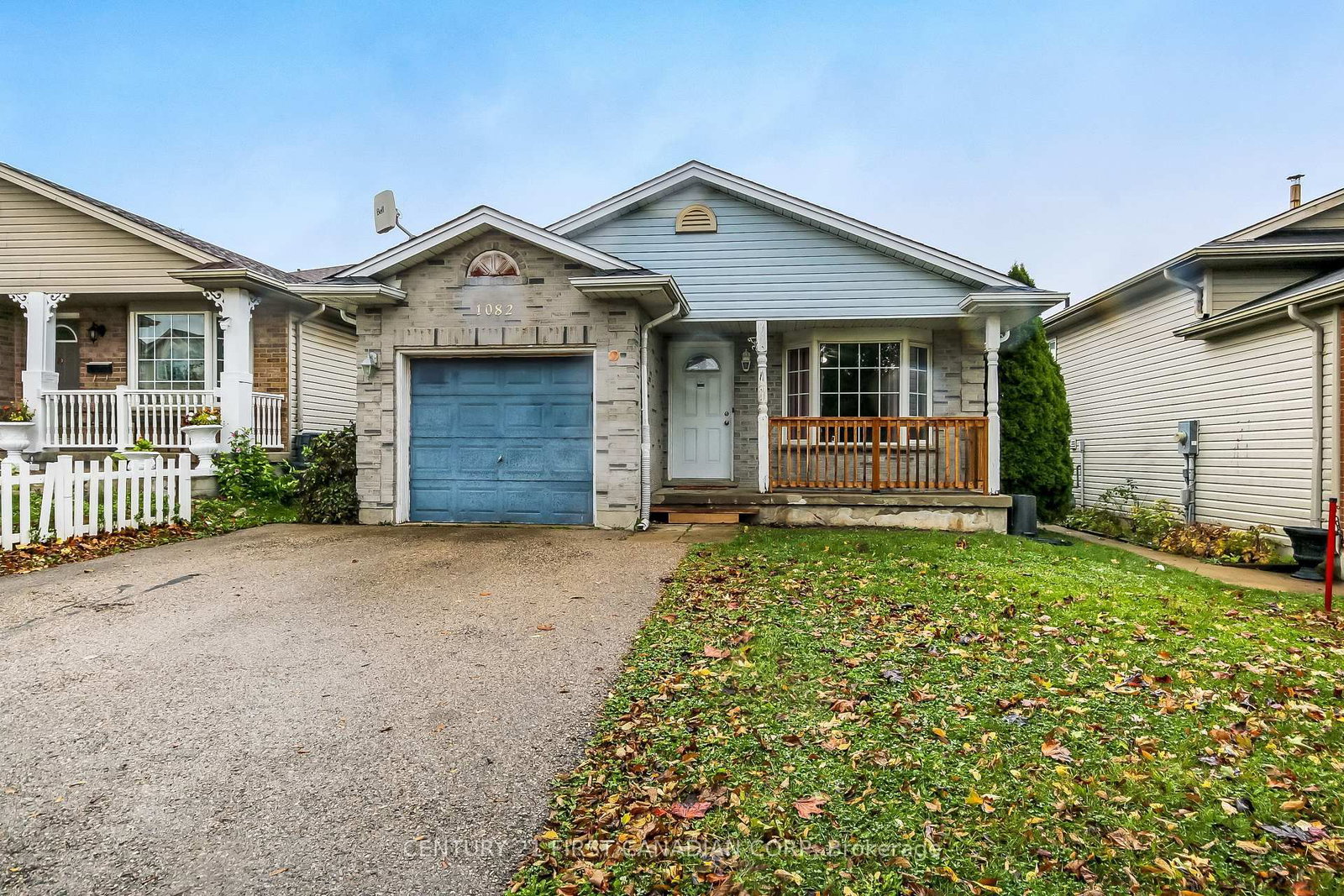 1082 Farnsborough Crescent • London East, ON photo 1