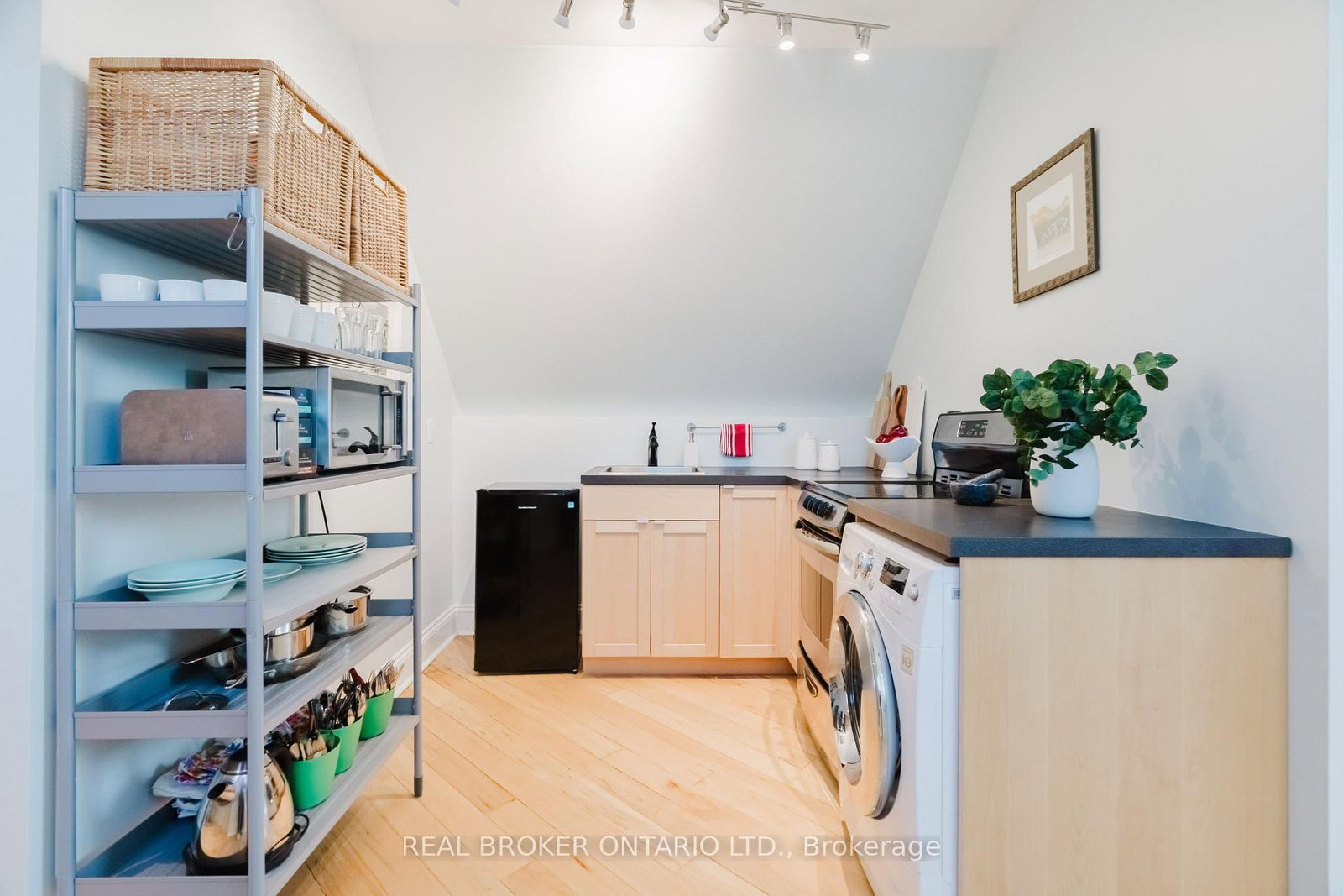 33 Argyle Avenue • Ottawa, ON photo 26