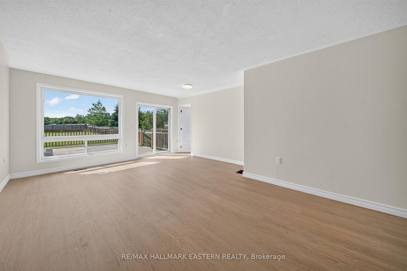 656 CLANCY Crescent • Peterborough, ON photo 16