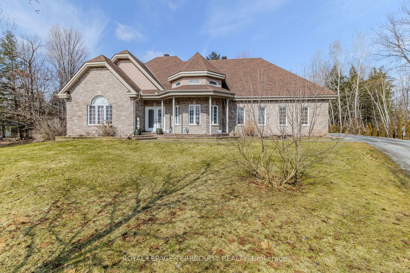 591 Du Parc Road • Champlain, ON photo 1