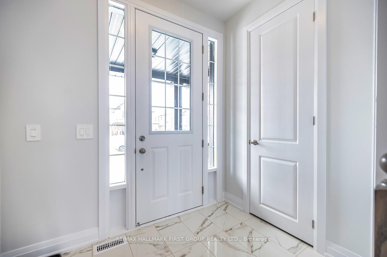 108 Butler Blvd, Kawartha Lakes, view 2