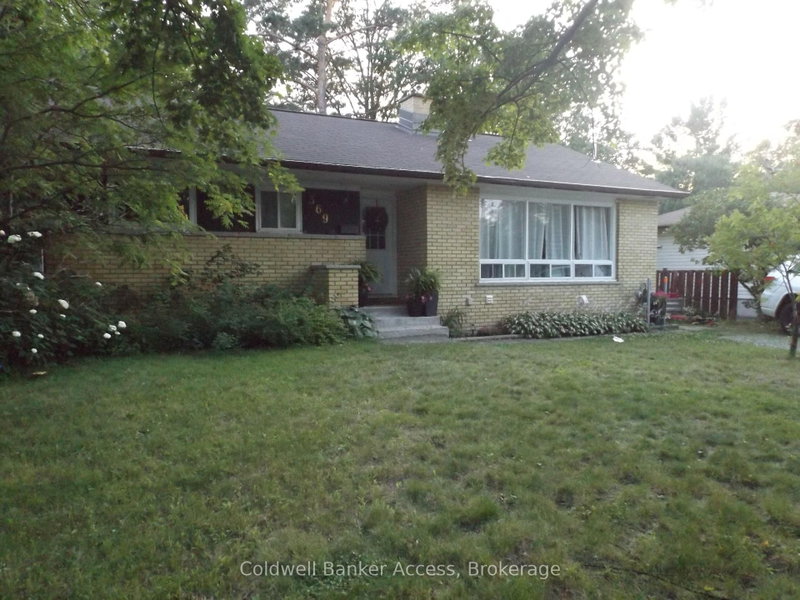 369 Lakeside Dr photo 4