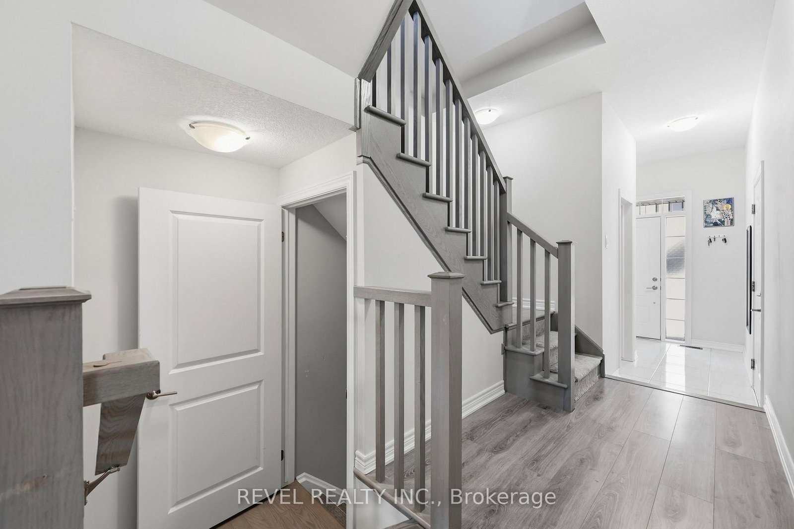 19 HIBISCUS Lane • Hamilton, ON photo 4