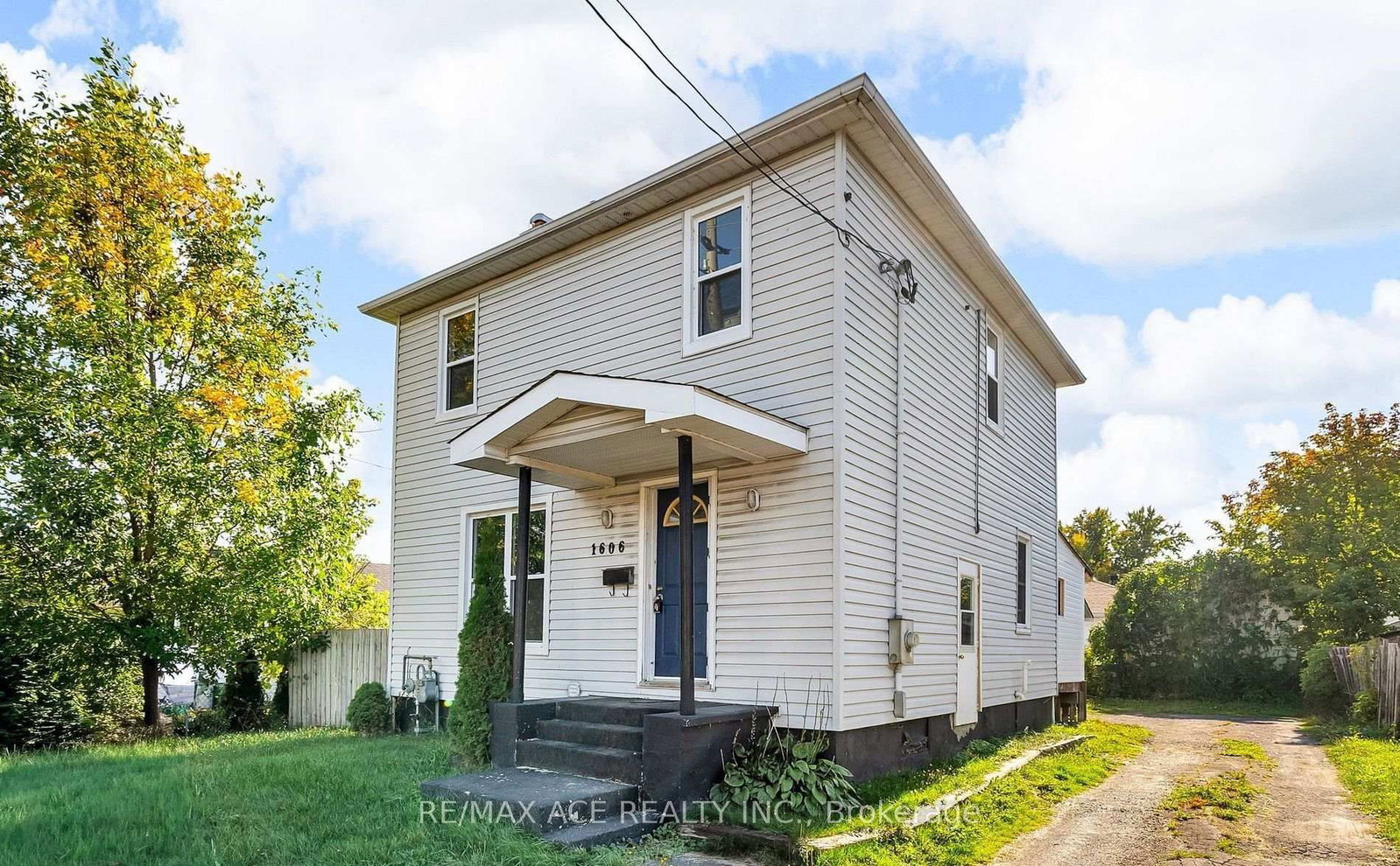 1606 Pitt Street • Cornwall, ON photo 1