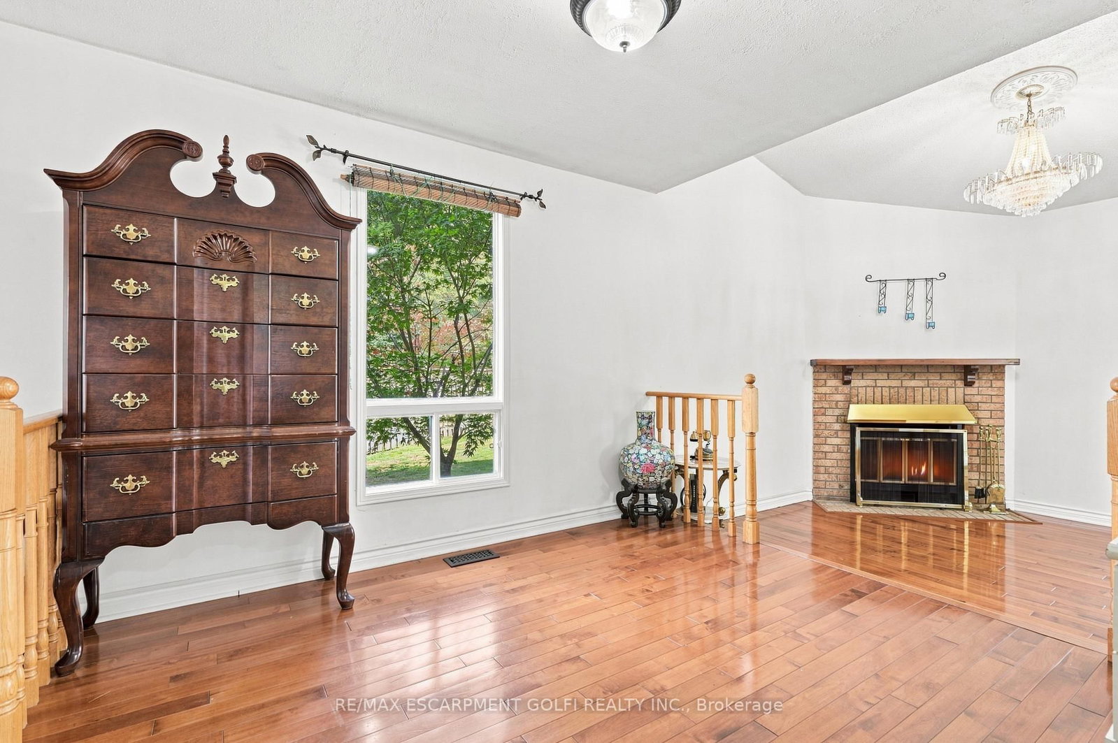 34 Lisajane Court • Hamilton, ON photo 9