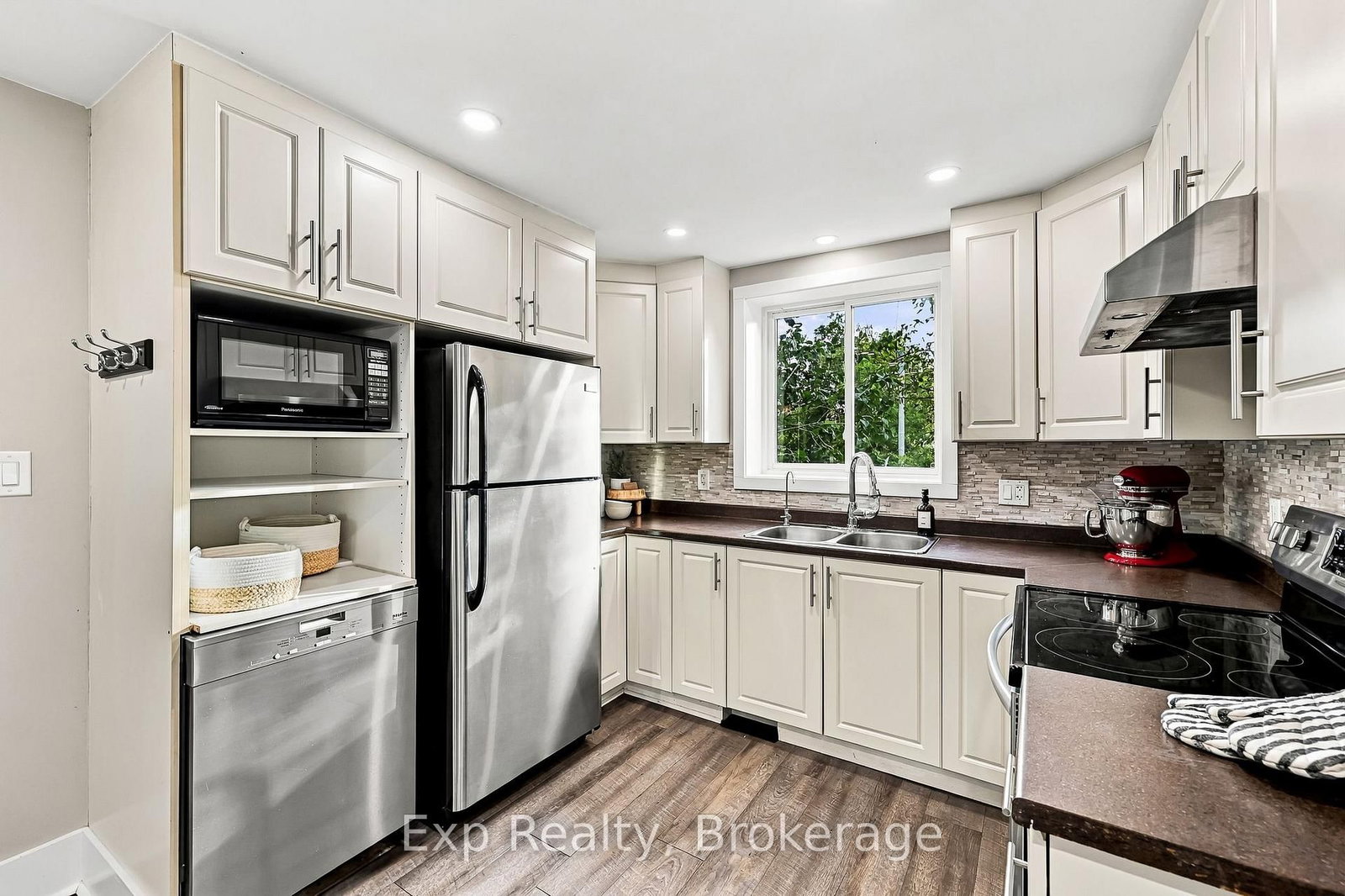 6397 Old Highway 2 • Shannonville, ON photo 10