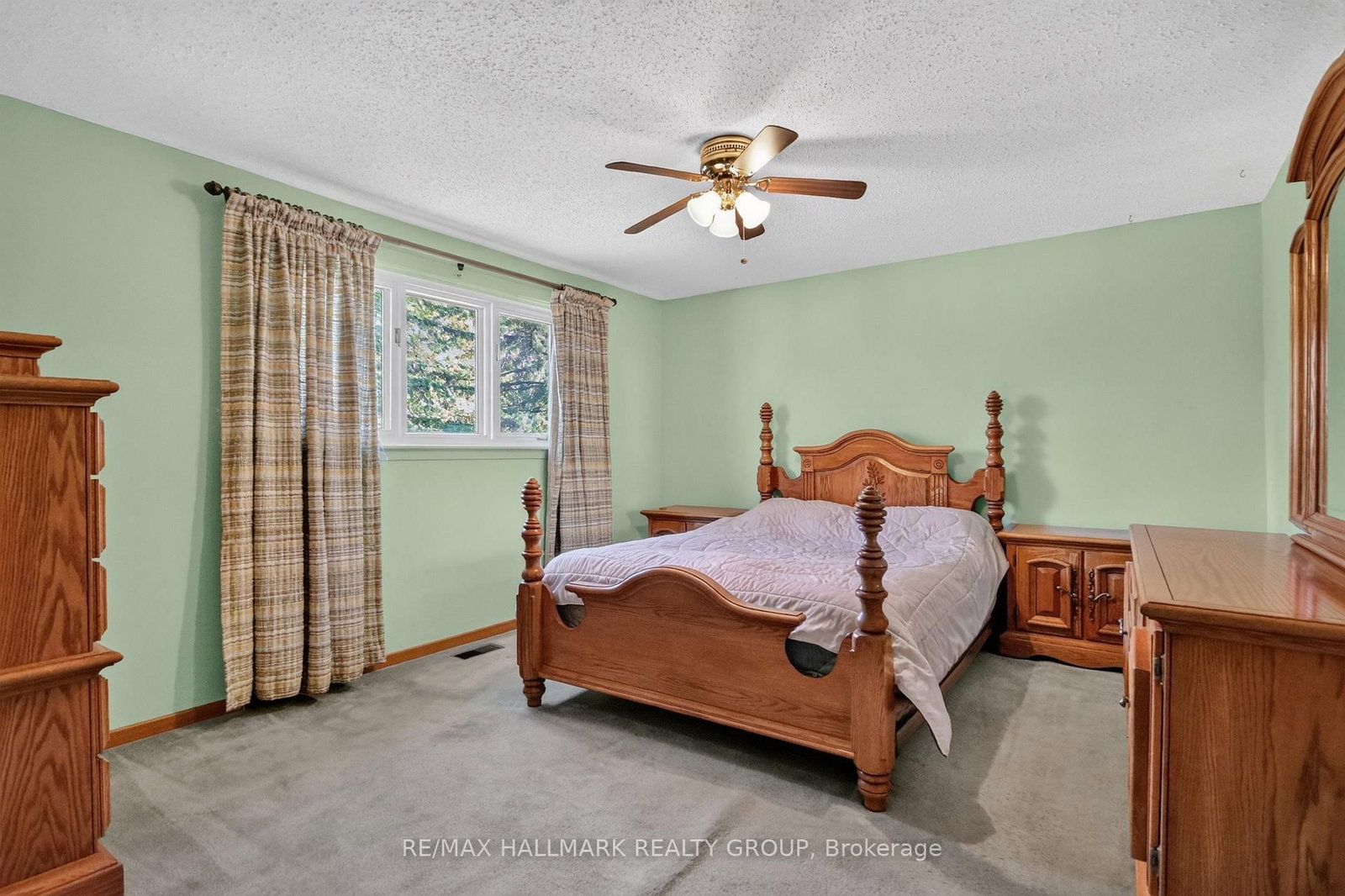 8 Burnview Crescent • Ottawa, ON photo 16