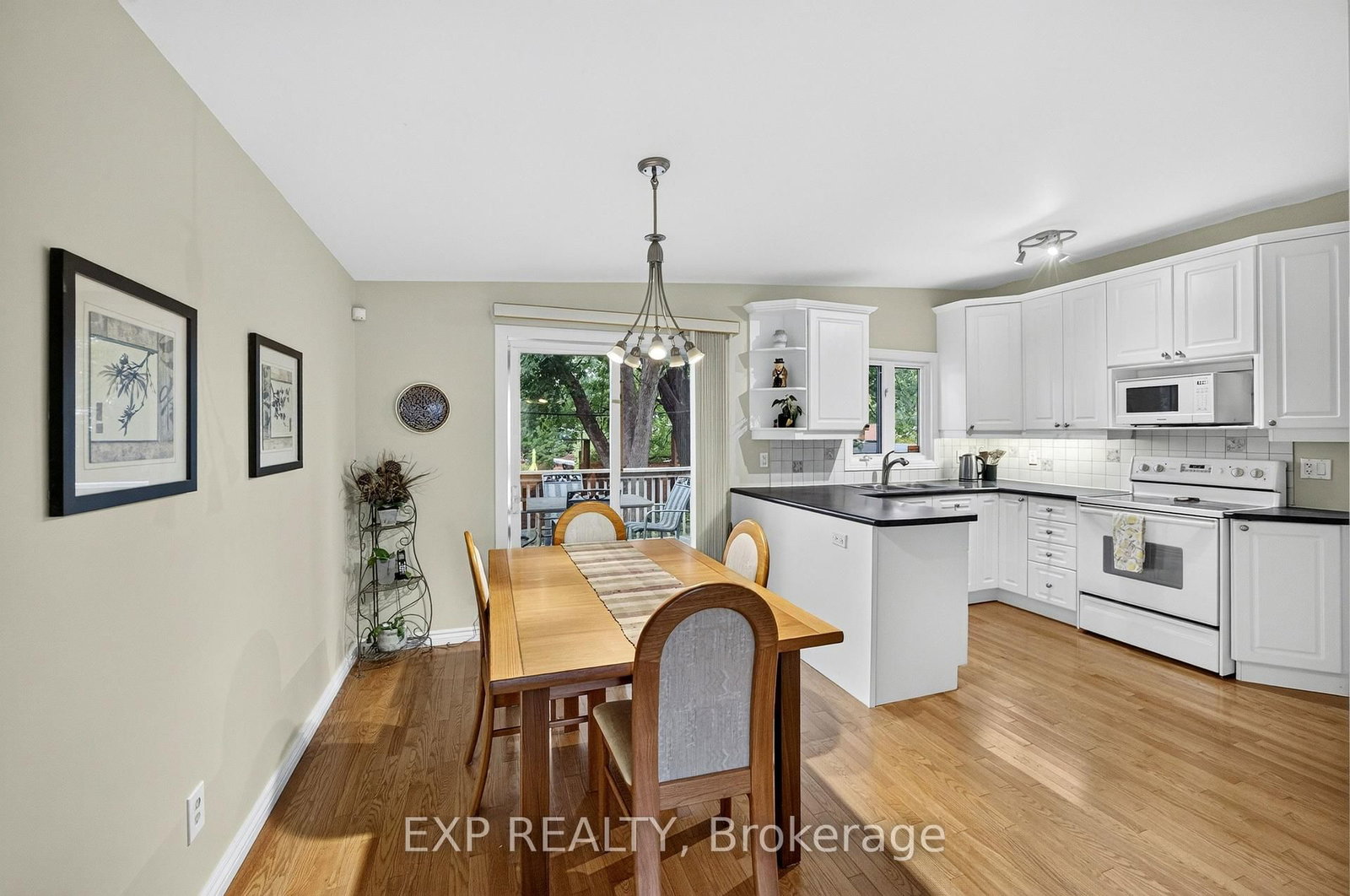 1168 Cameo Drive • Ottawa, ON photo 8