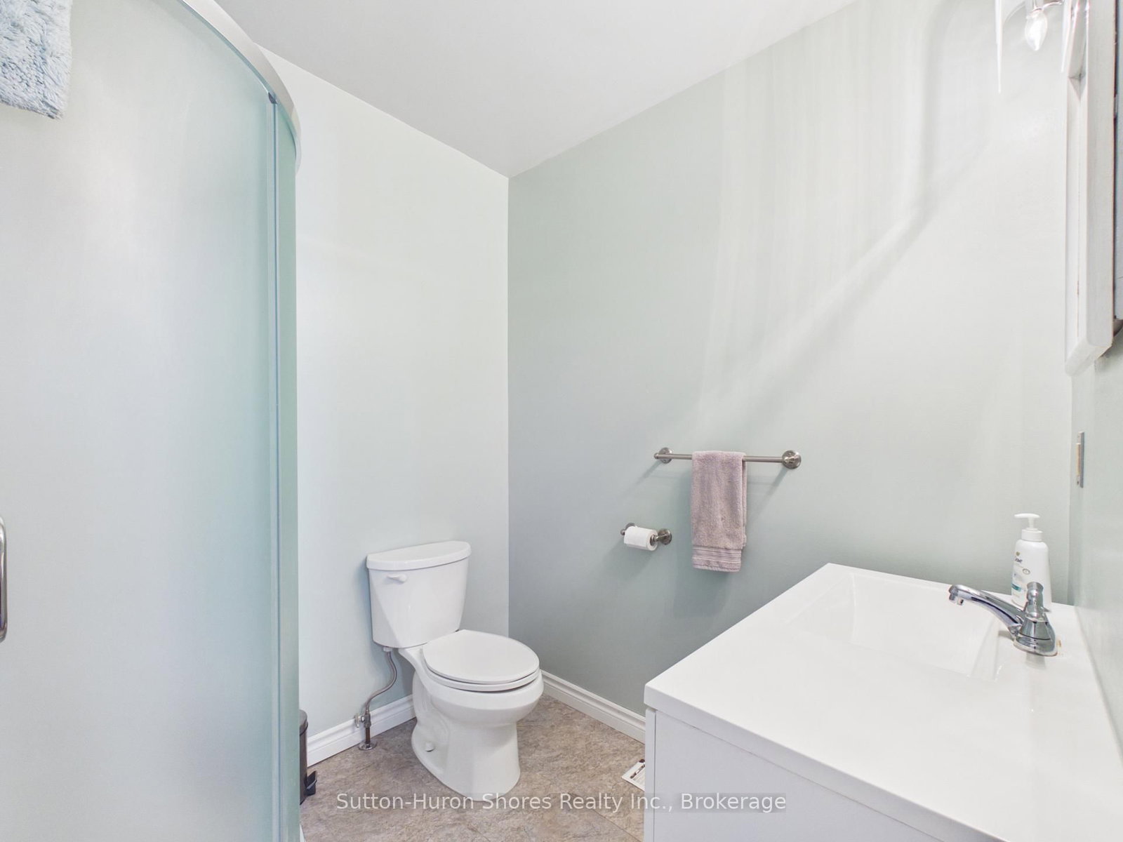 366 Goderich Street • Saugeen Shores, ON photo 10