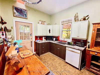980 Lorne Avenue • London East, ON photo 8