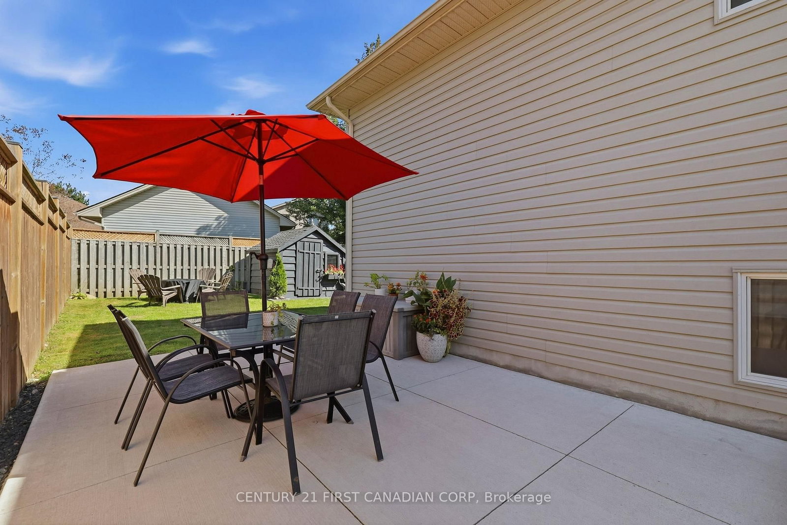 546 Talltree Crescent • London East, ON photo 8