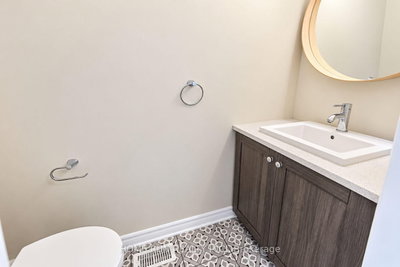785 Cairn Crescent • Ottawa, ON photo 5