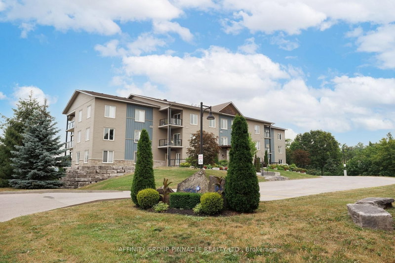 105 - 94 Francis Street W