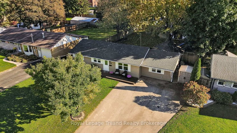 173 Washington St W photo 5