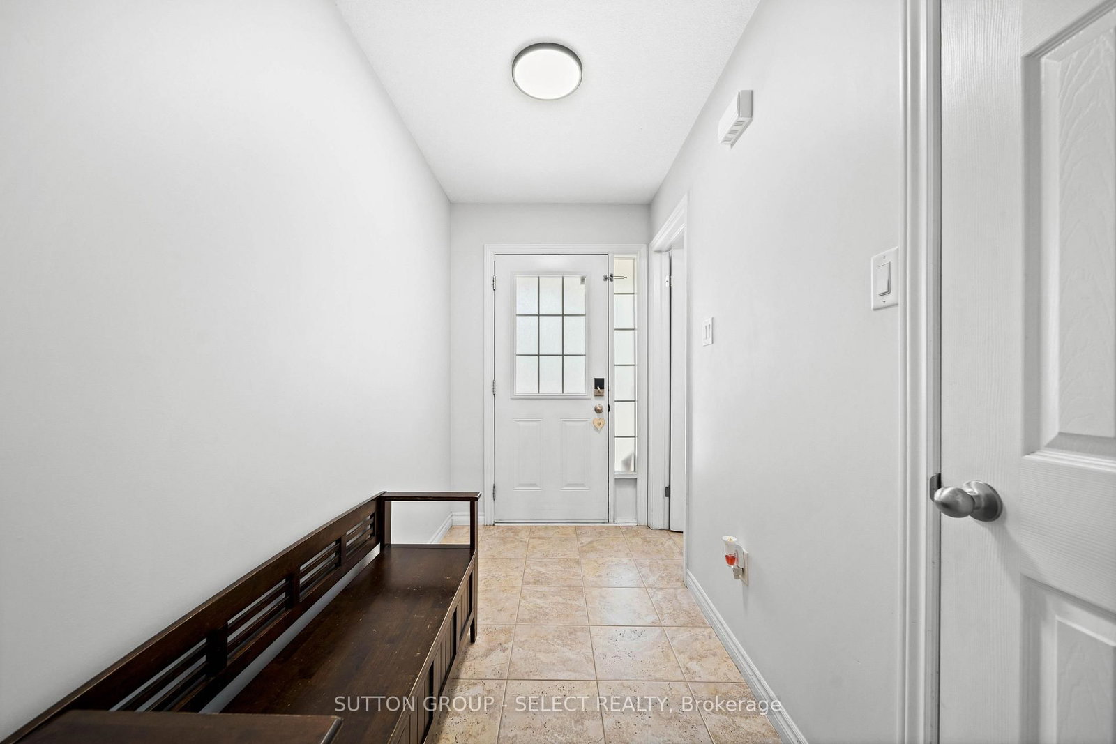 934 Silverfox Crescent • London North, ON photo 3