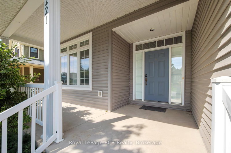 221 EMERALD DR Dr photo 4