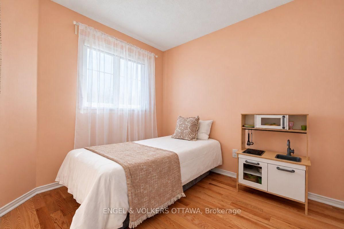 154 College Circle • Ottawa, ON photo 32