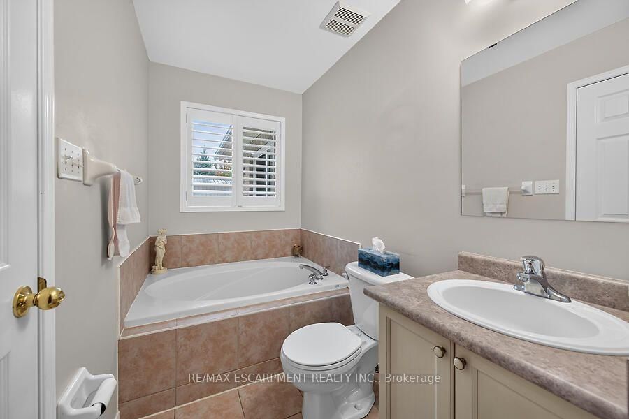 166 Toby Crescent • Hamilton, ON photo 16