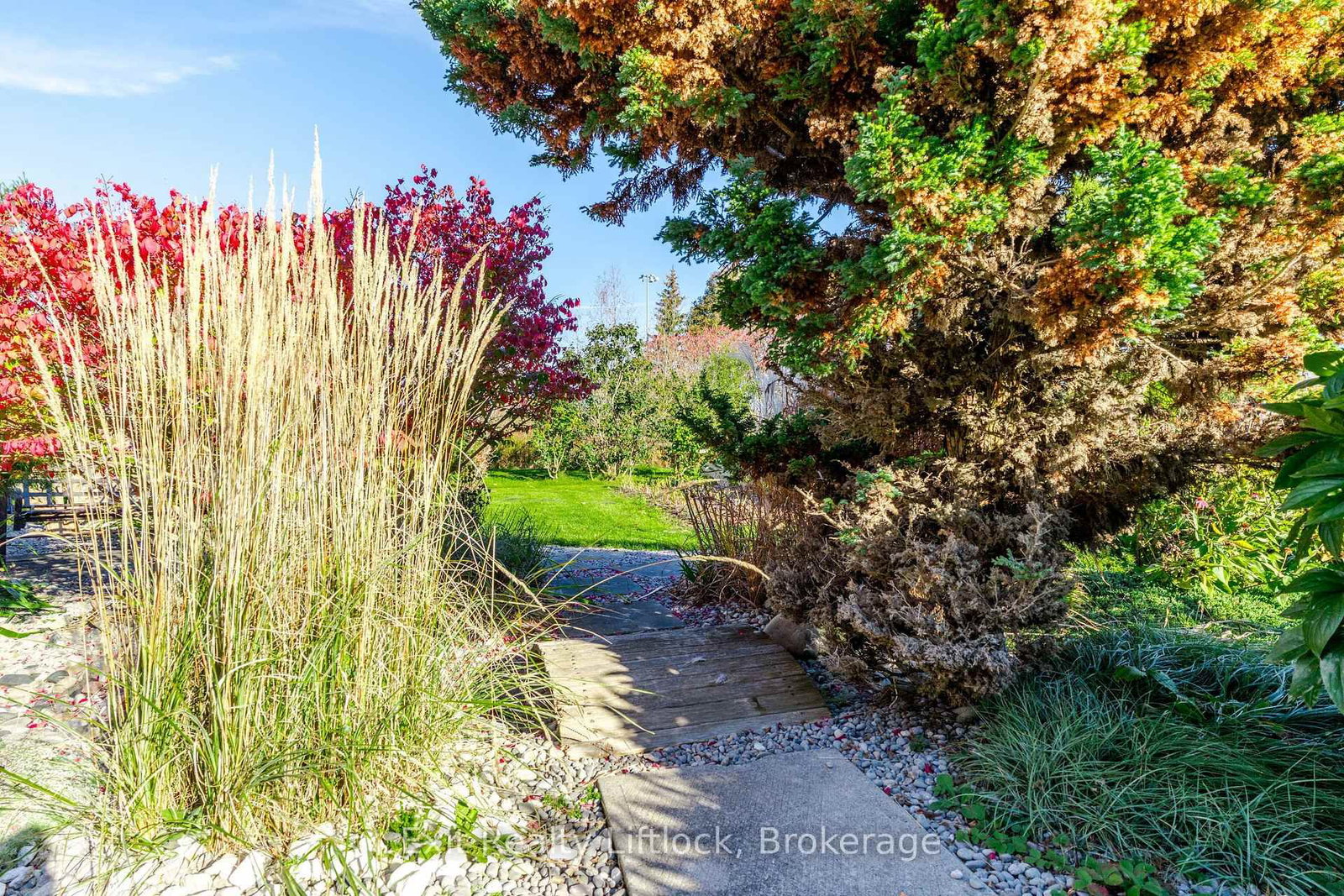 651 & 653 Cottesmore Avenue • Cobourg, ON photo 37