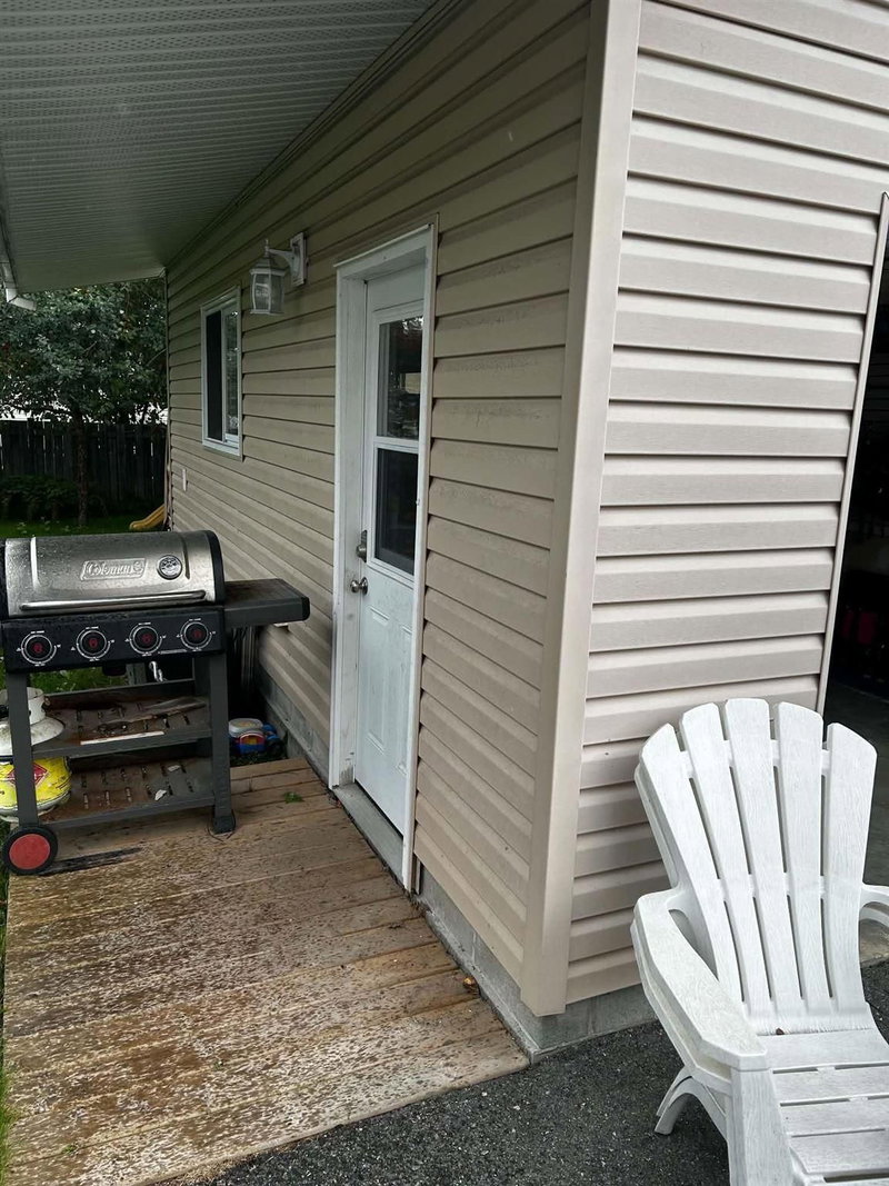 23 Hillcrest Ave photo 3