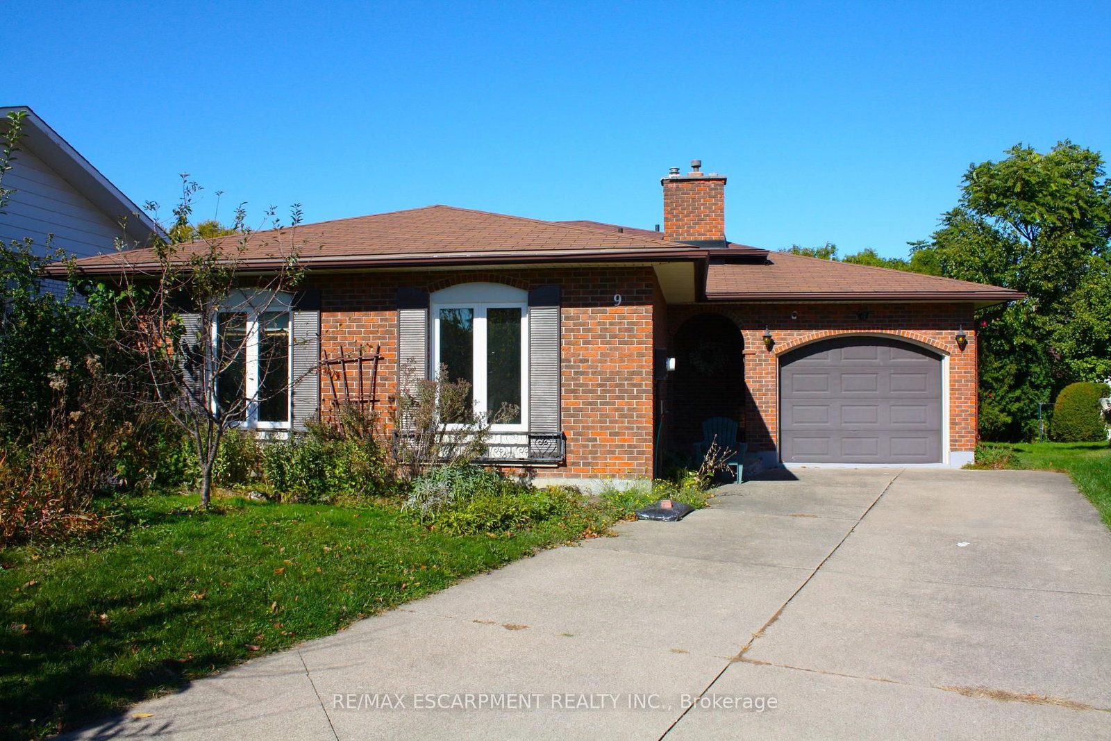 Main-9 Charleen Circ, St. Catharines, view 2