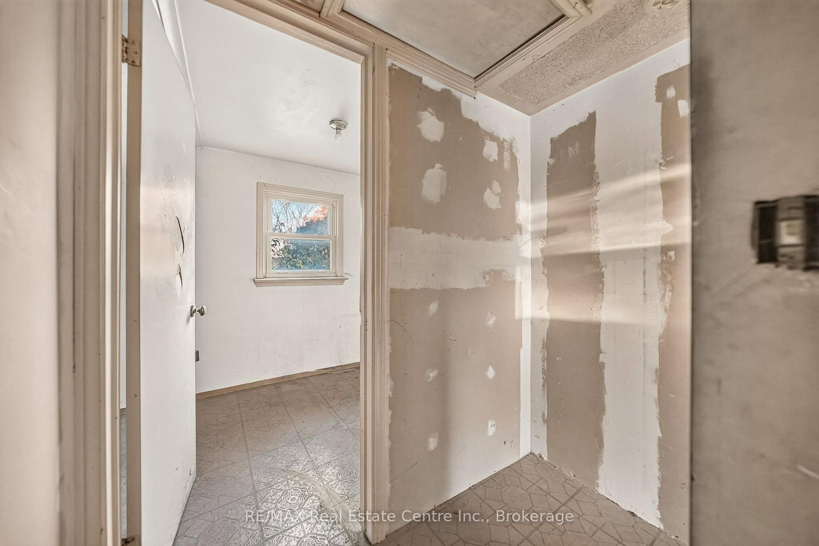 439 Alice Avenue • Kitchener, ON photo 17