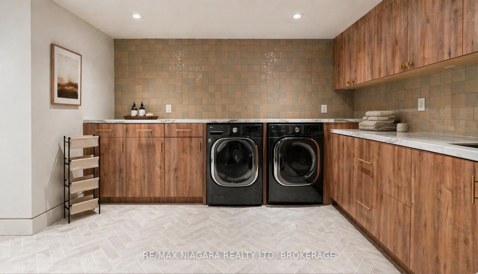 3551 CARDINAL Drive • Niagara Falls, ON photo 35