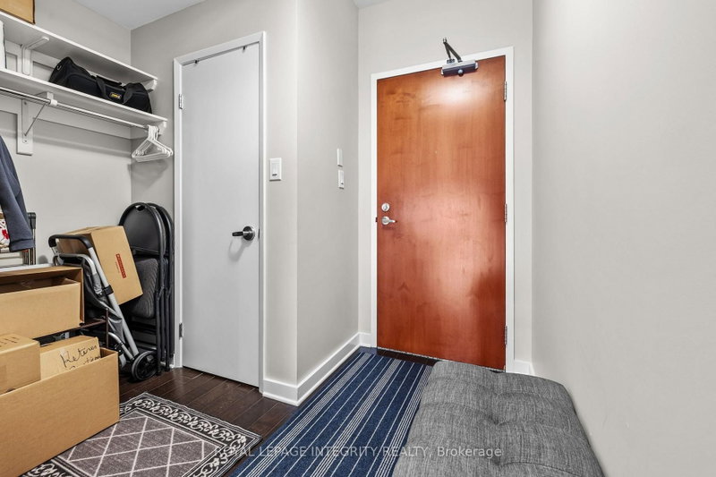 310 Centrum Blvd photo 3