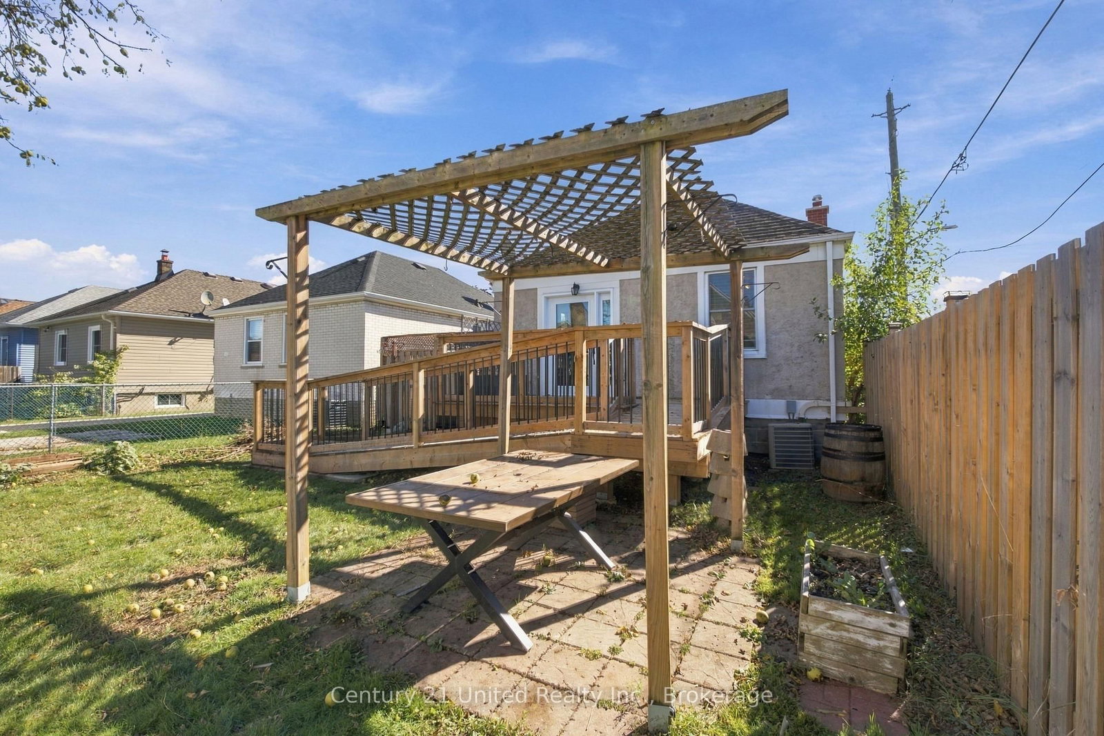 57 Sherwood Avenue • St. Catharines, ON photo 30