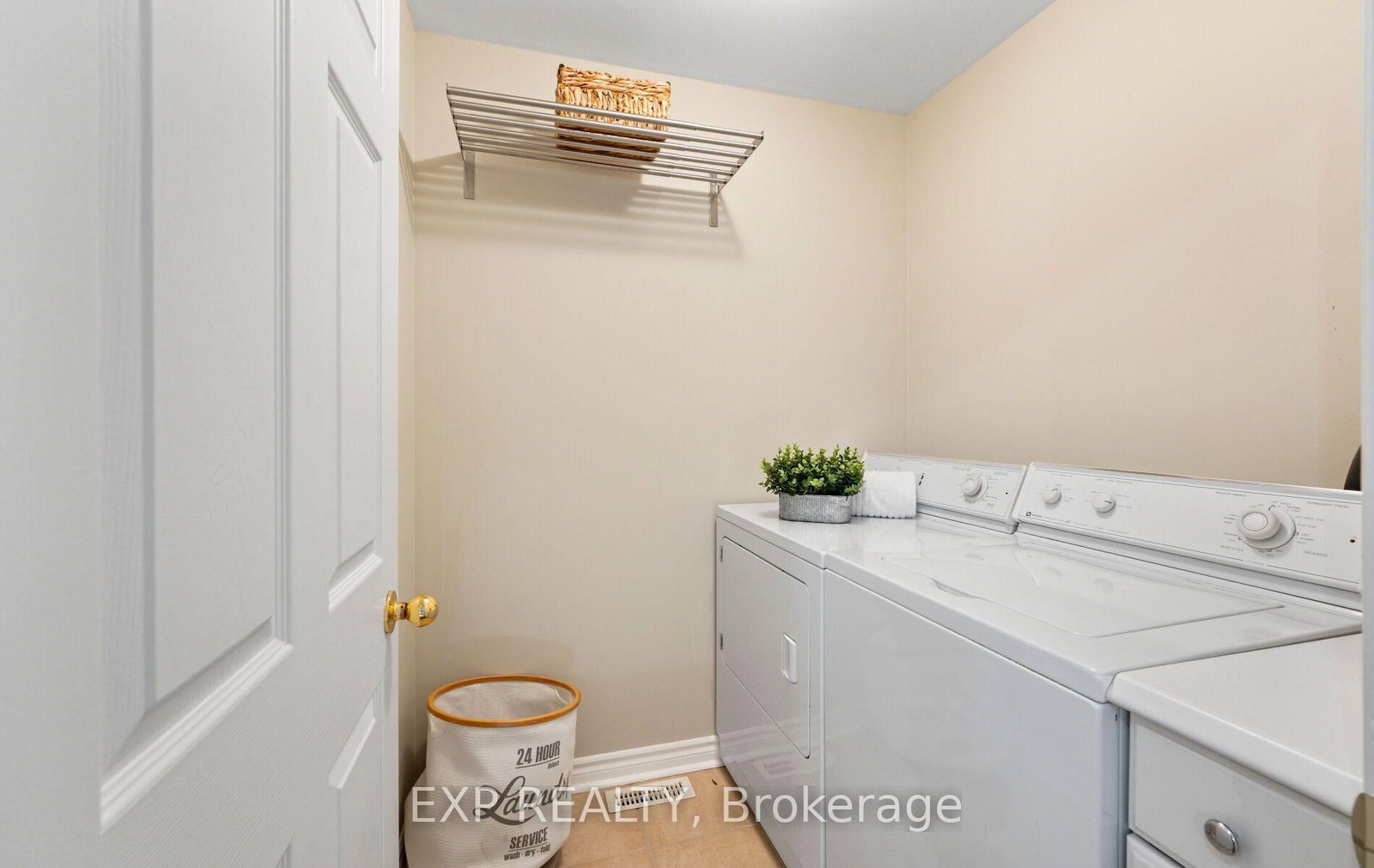 110 Napier Street W • #27 • Blue Mountains, ON photo 37