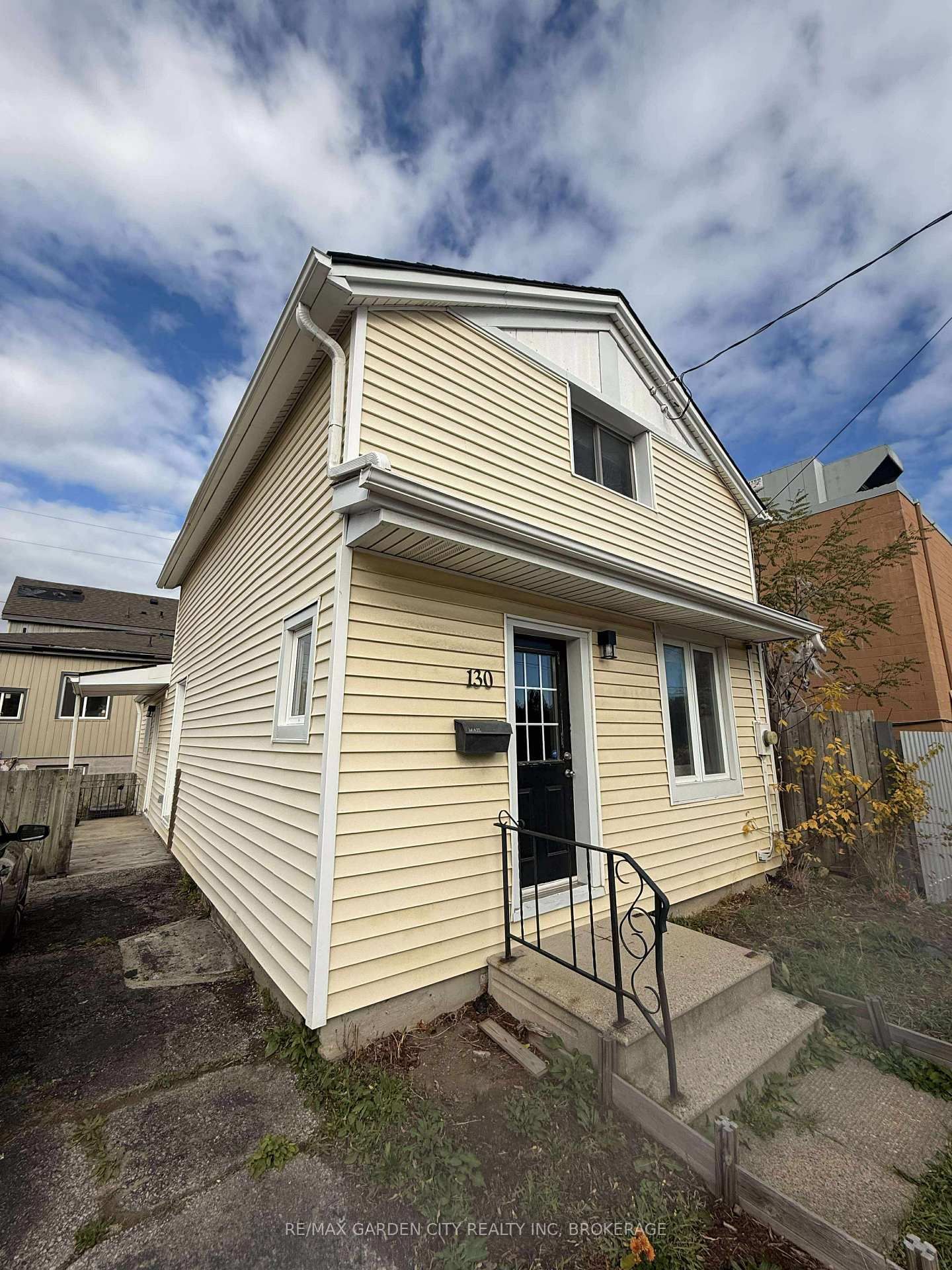 130 St. Paul Crescent, Western Hill, St. Catharines, ON