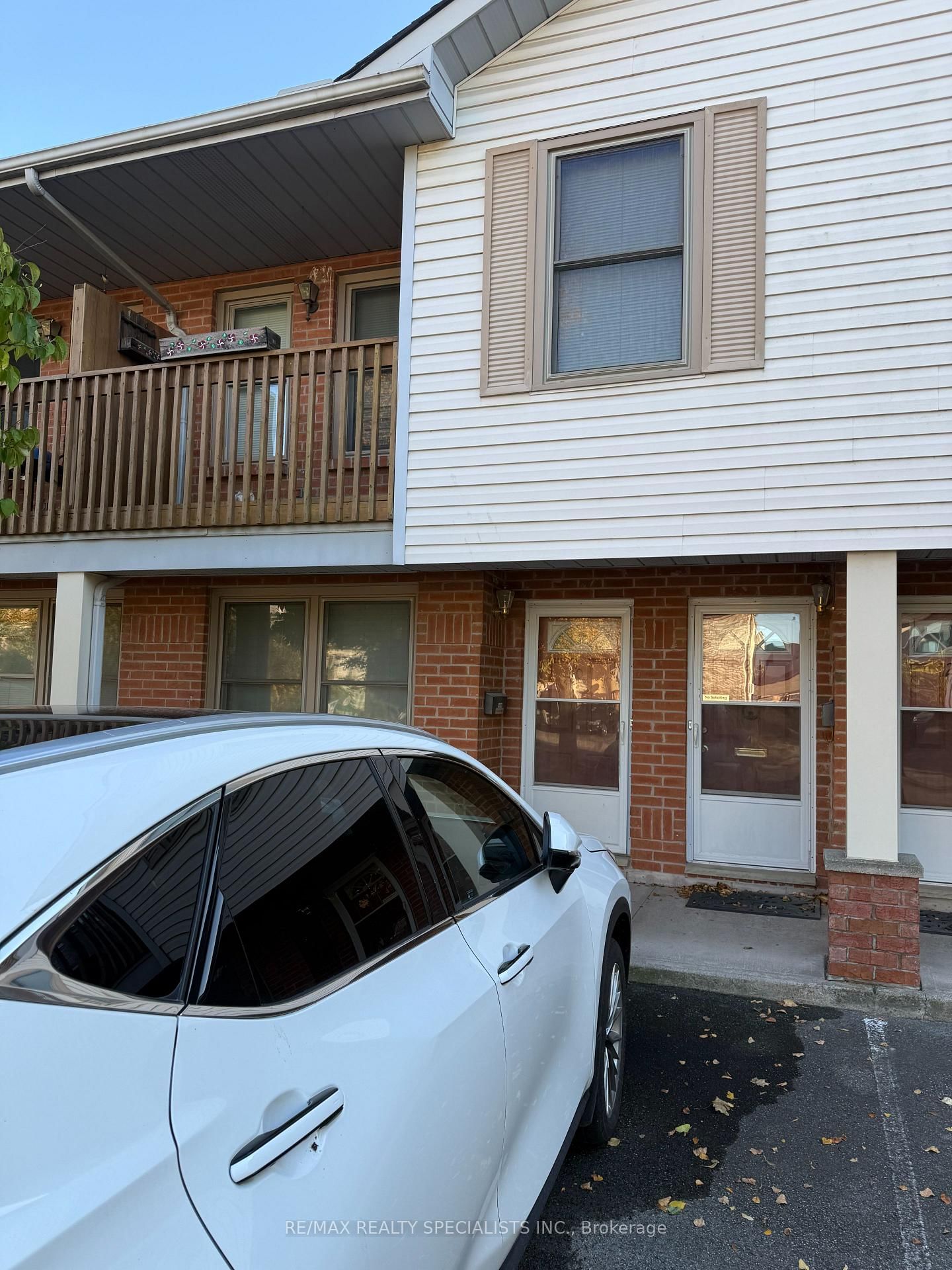 2 Walnut Street, Oakdale, St. Catharines, ON