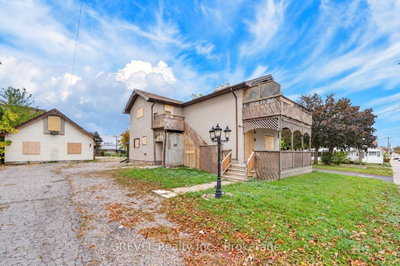 21 PINE Street S • Thorold, ON photo 2
